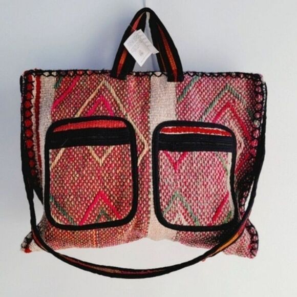 Peruvian Womens Extra Large Pink Black Handloomed Wool Carry On Weekender Bag - Picture 1 of 12